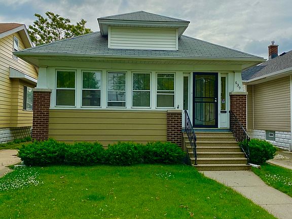 2nd image of 639 Gordon Ave