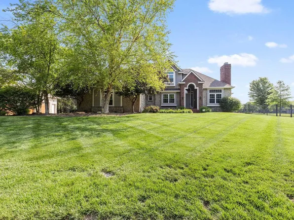 2 N Sandalwood St, Wichita, KS 67230