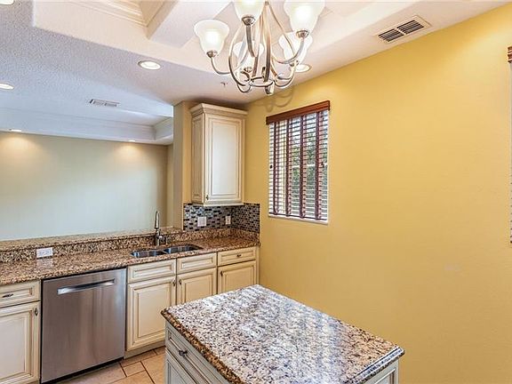 3rd image of 1117 Bolton Pl