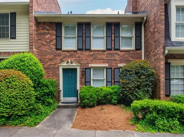 7 Queen Victoria Pl NE, Atlanta, GA 30342