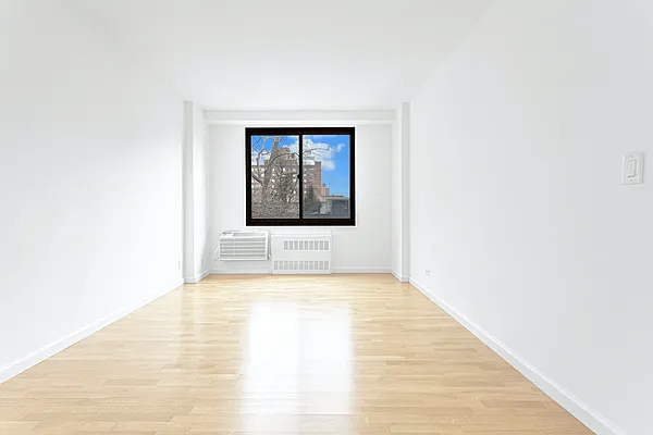 Rented by Olnick Organization | media 7