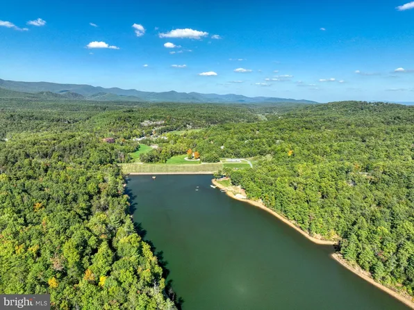 141 The Hill Rd #25A, Basye, VA 22810