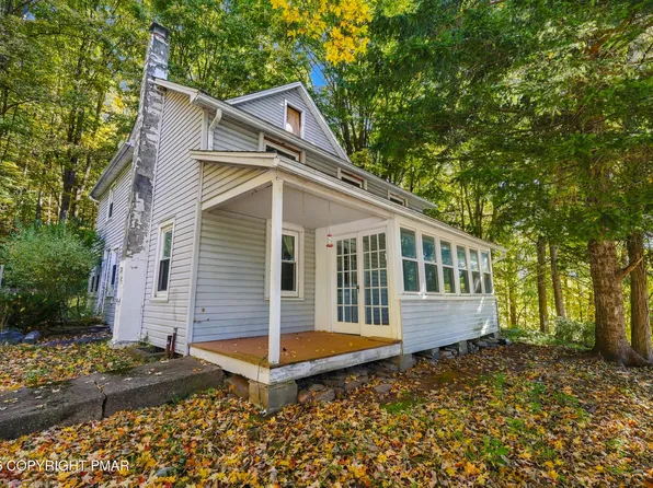 217 Lower Swiftwater Rd, Cresco, PA 18326