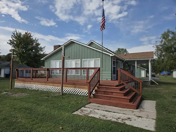 8407 E Houghton Lake Dr, Houghton Lake, MI 48629