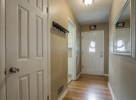 3rd image of 8732 Newton Dr