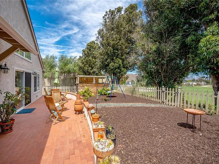 1279 Descanso St — Photo 10