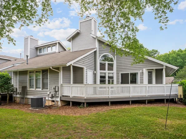 310 Kirkwood Dr, Chapel Hill, NC 27514