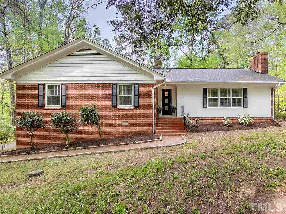 1st image of 3507 Eastis Dr