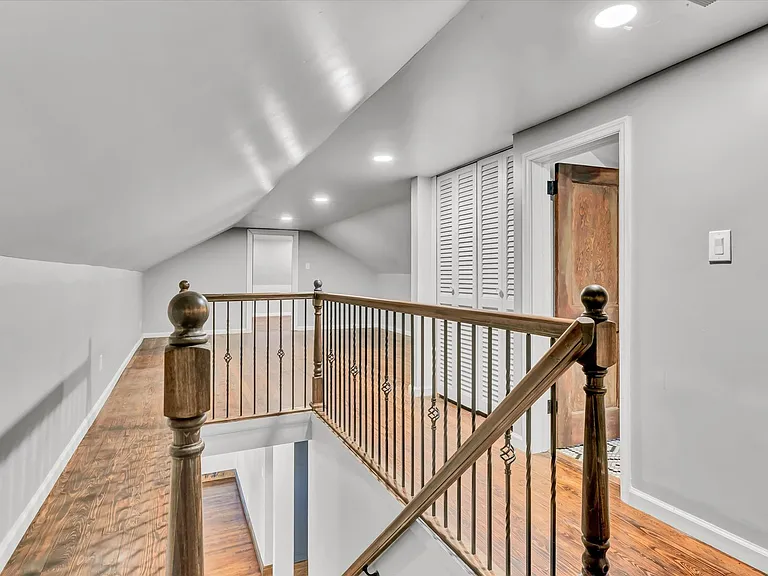 5004 Holston Dr — Photo 16