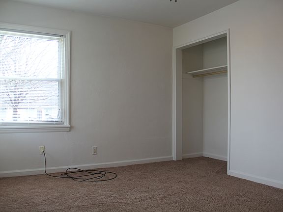 4th image of 1782 Tuttle Ave