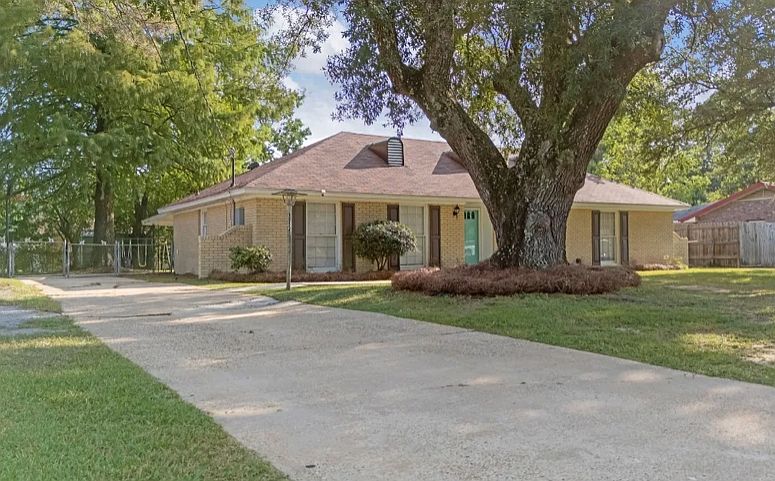 1st image of 1152 Woodbridge Dr