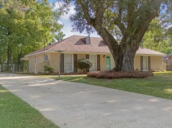 1152 Woodbridge Dr, Montgomery, AL 36116