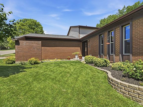 4th image of 5906 Red Oak Dr
