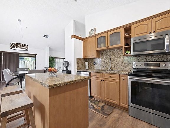 5th image of 8240 NW 51st Court