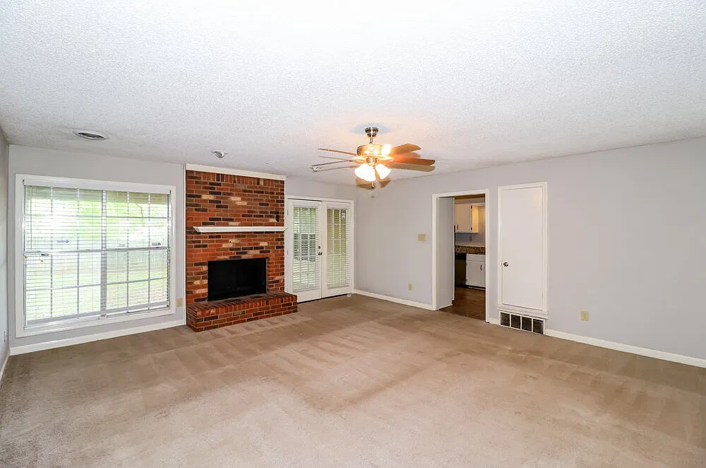 3 bed, 2.0 bath, 1673 sqft, $1,795 — Photo 4