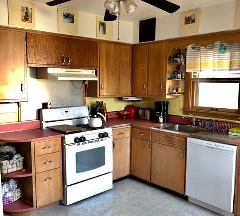2nd image of 817A E Townsend St