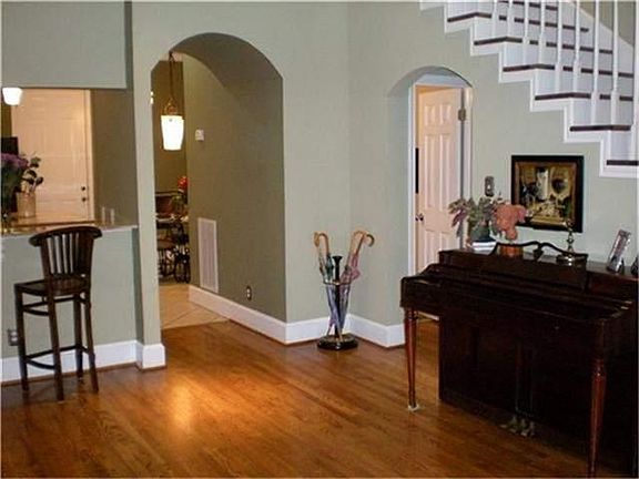 4th image of 4226 Childress St #1