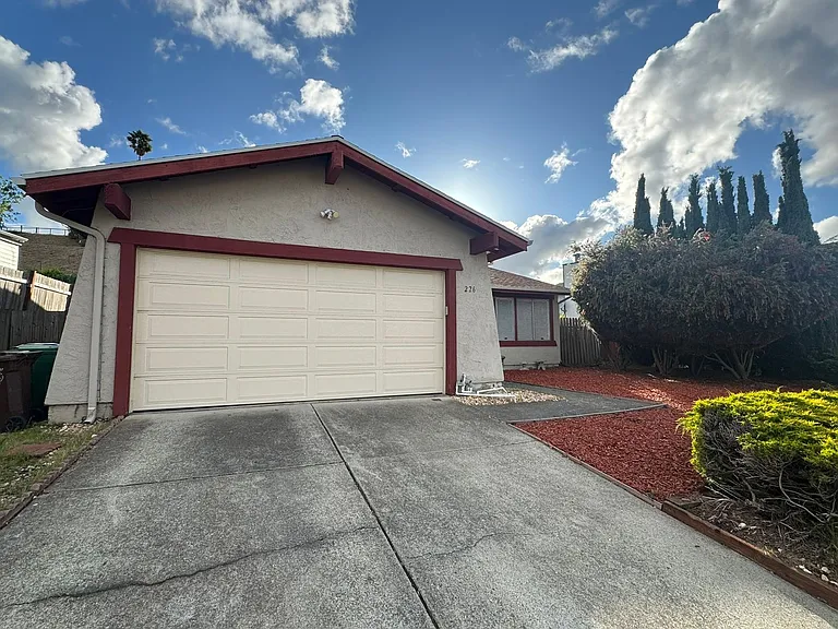 226 Sparrow Dr — Photo 17