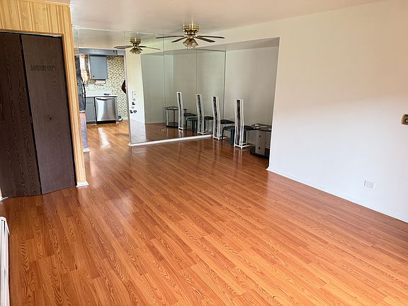 4th image of 495 McHenry Rd APT 1B