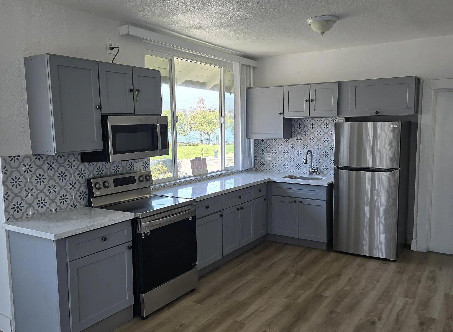 1 bed, 1.0 bath, 600 sqft, $2,000 — Photo 3