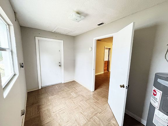 3rd image of 4928 Celia Cir