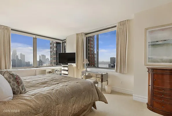 Rented by Corcoran | media 12