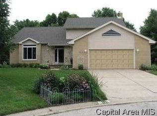 1512 Wood Mill Dr, Springfield, IL 62704