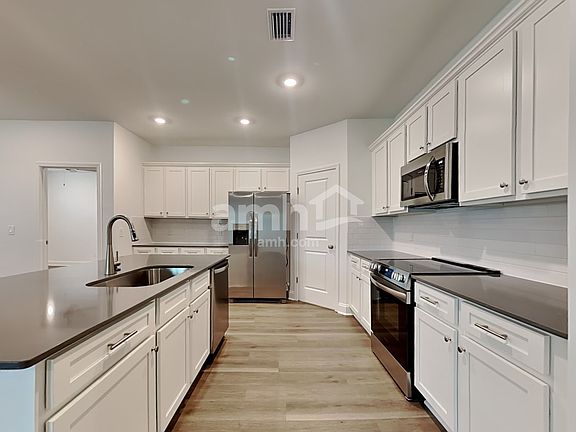 3rd image of 567 Plumeria Ln