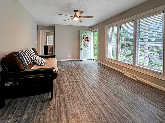4th image of 521 Lansbury Dr