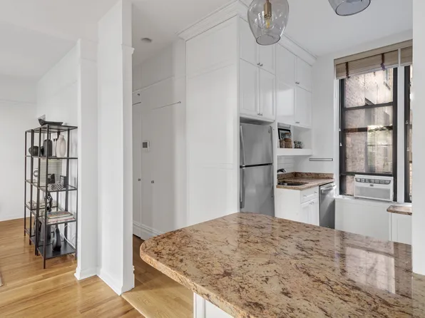 324 West 83rd Street image 6 of 14