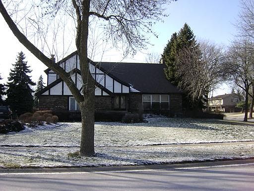 1st image of 620 E Winston Dr