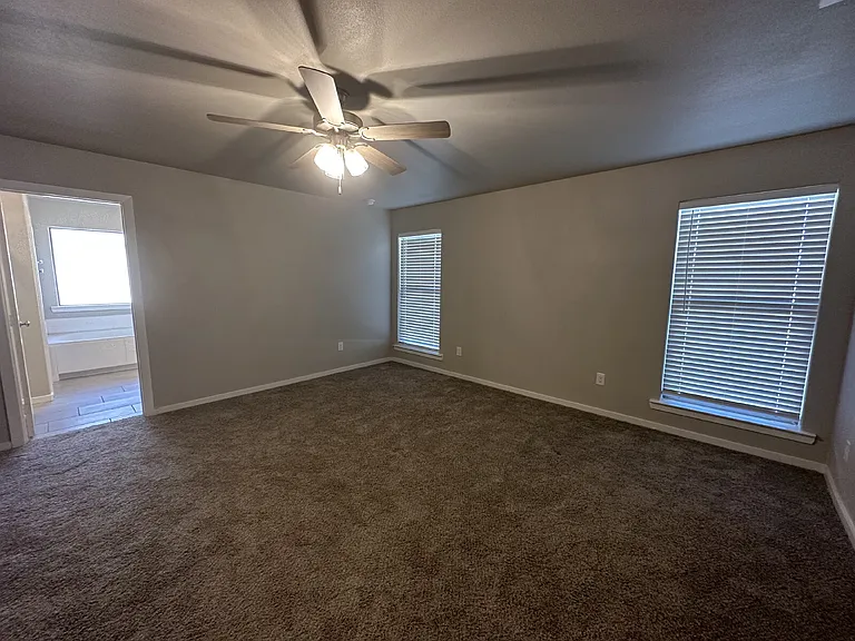 2909 Wausau Ave — Photo 5