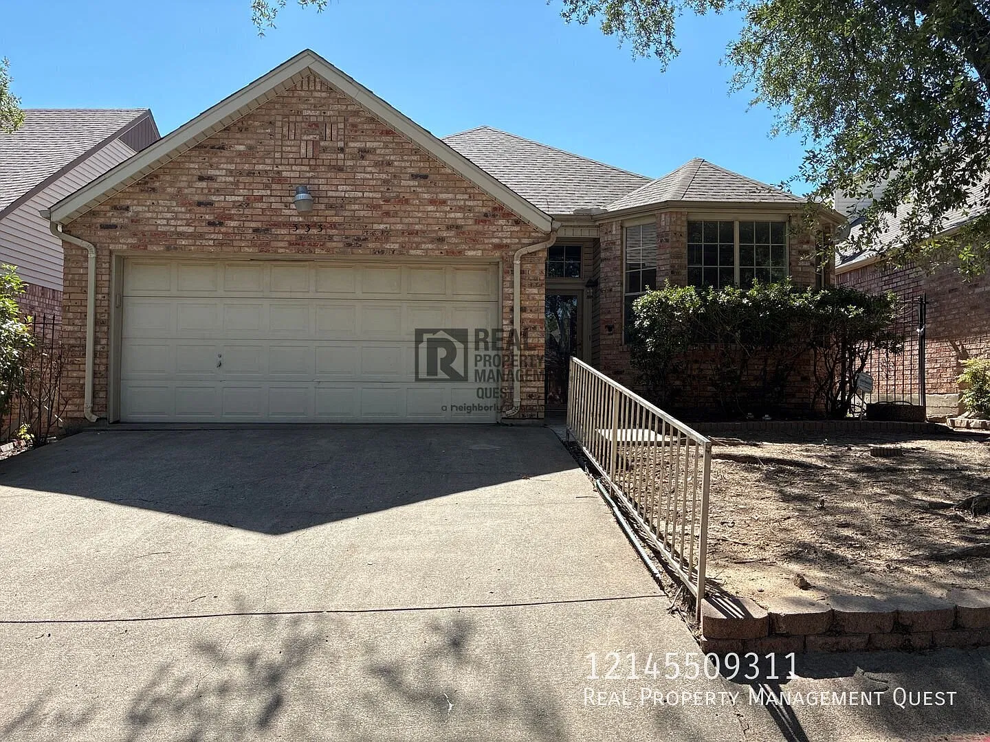 Cute 2 bed 2 bath available - Pay No admin Fee — Photo 1