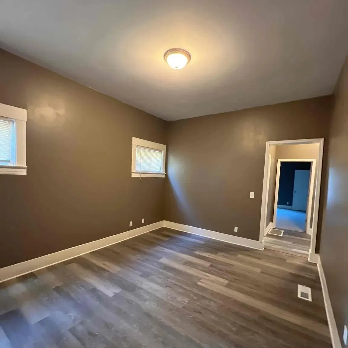 3 bed, 1.0 bath, 1475 sqft, $1,350 — Photo 4