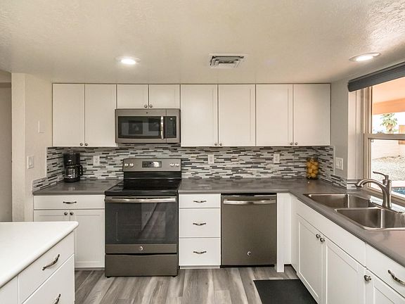 4th image of 181 Locust Dr