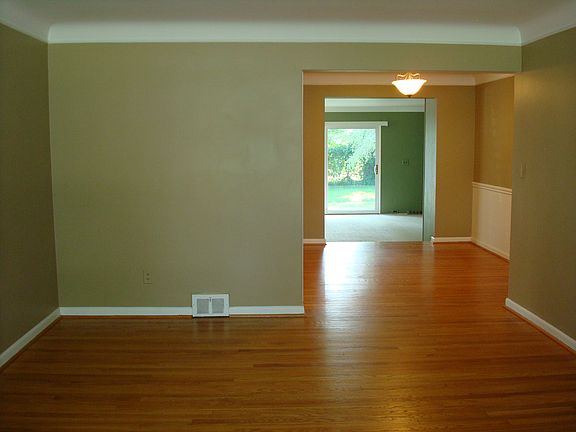 5th image of 20124 Chalon St
