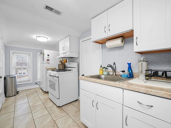 2nd image of 3832 N Pulaski Rd #3