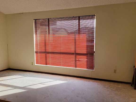 5th image of 6126 W LARKSPUR Drive