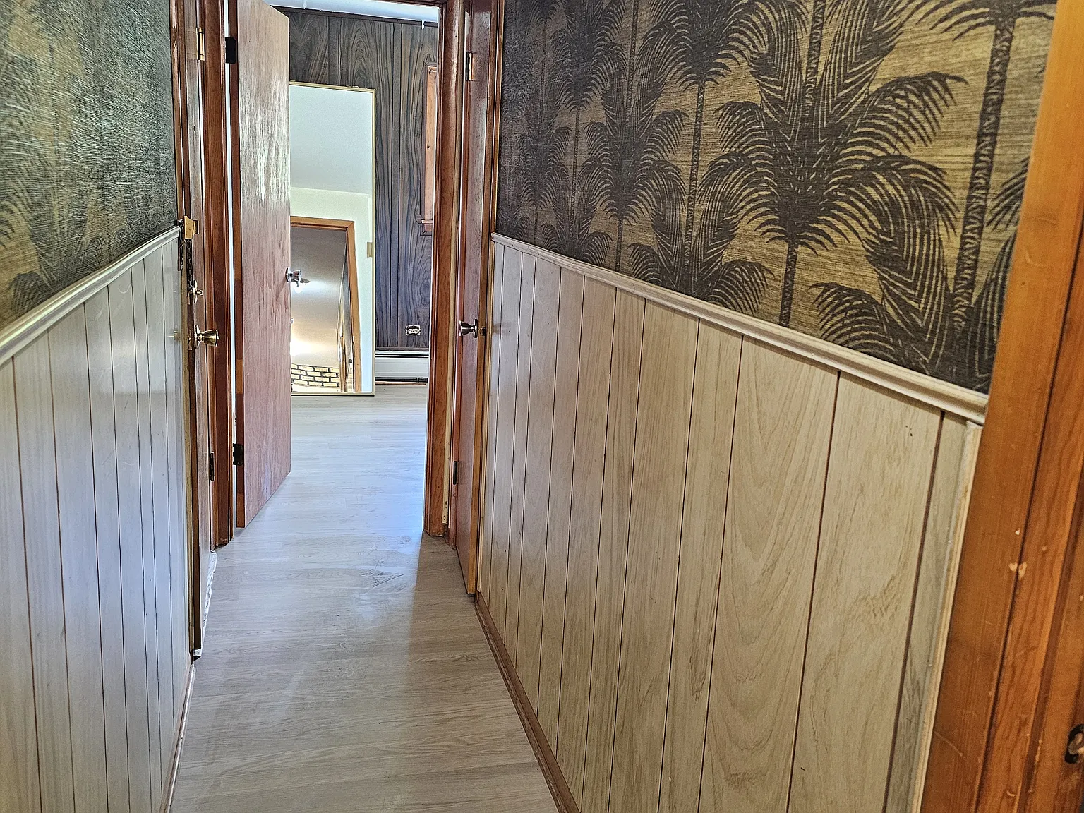 10406 Moody Ave — Photo 3