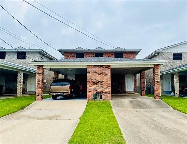 2 bed, 1.0 bath, 1190 sqft, $1,500 — Photo 1