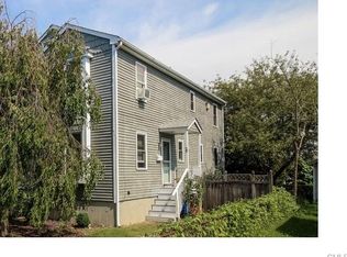 41 Calderwood Ct, Bridgeport, CT 06605