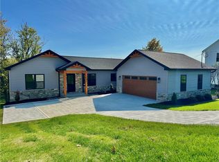 121 Hillview Rd, Clairton, PA 15025