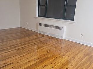 89-08 218th Pl #2R, Queens Village, NY 11427