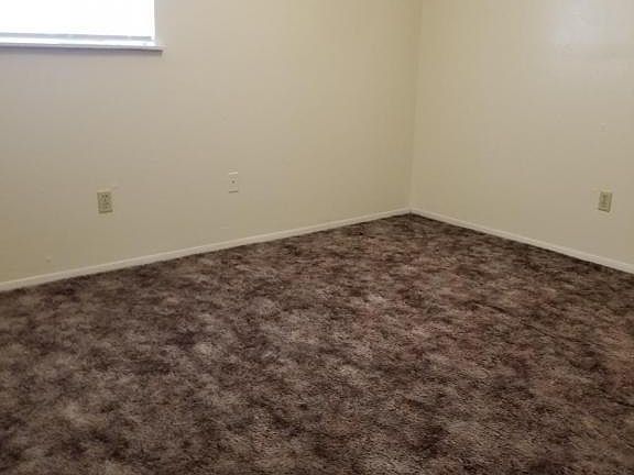 4th image of 735 S Jackson St APT 15