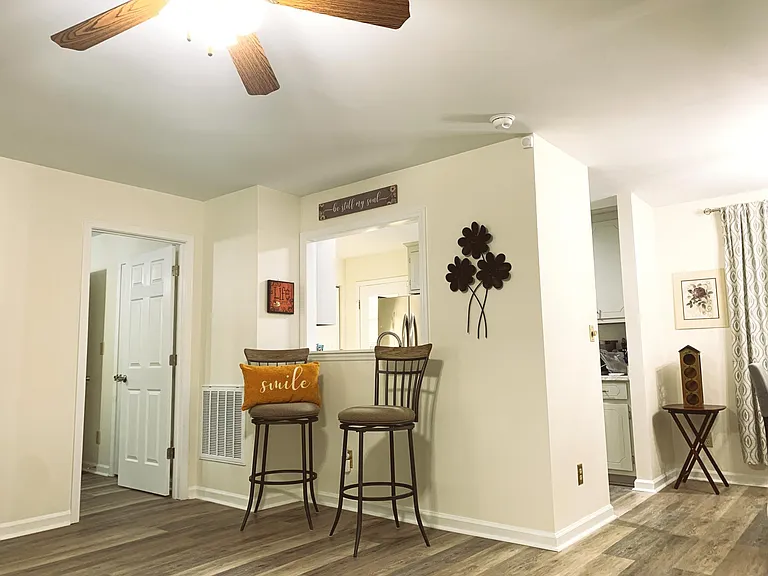 315 Alcona Ave — Photo 16
