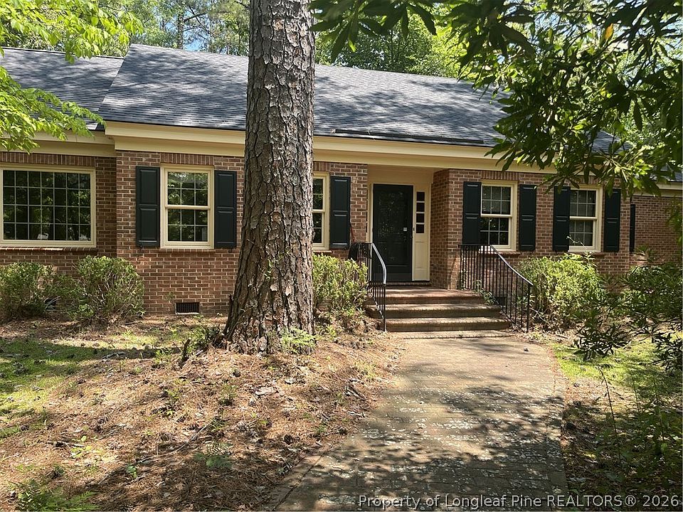 1st image of 10 Trinity Dr
