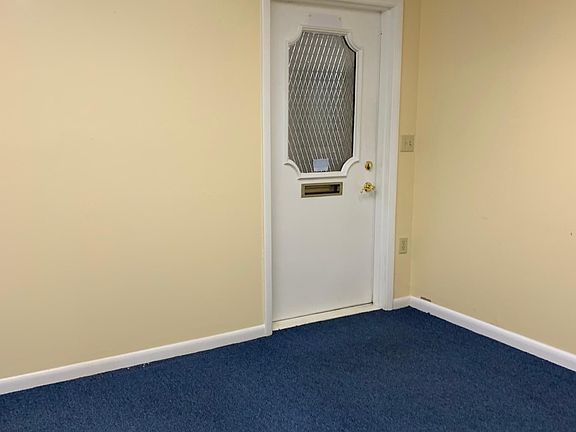 5th image of 256 Nokomis Ave S #5
