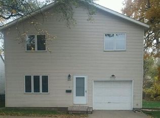 1015 W 12th St, Sioux Falls, SD 57104