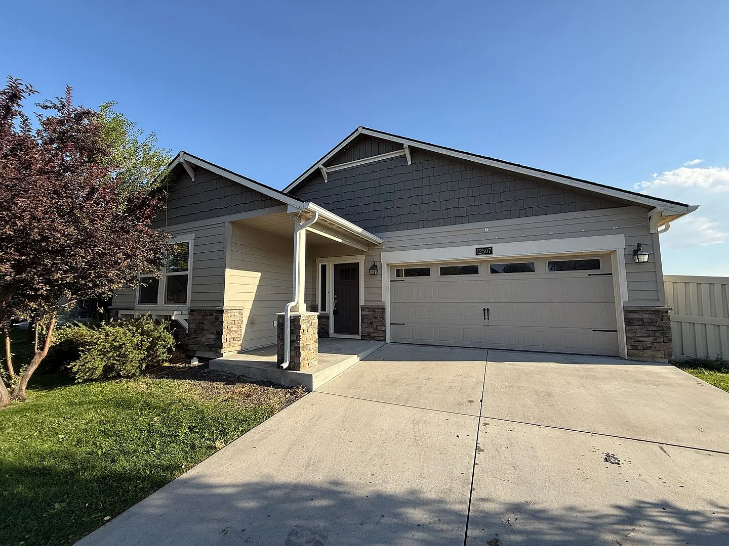 Spacious 4-Bed Boise Home with New Carpet, New Flooring, Fireplace & Fenced Yard — Photo 1