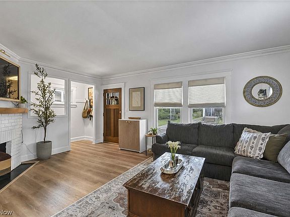 2nd image of 2088 Elmwood Ave
